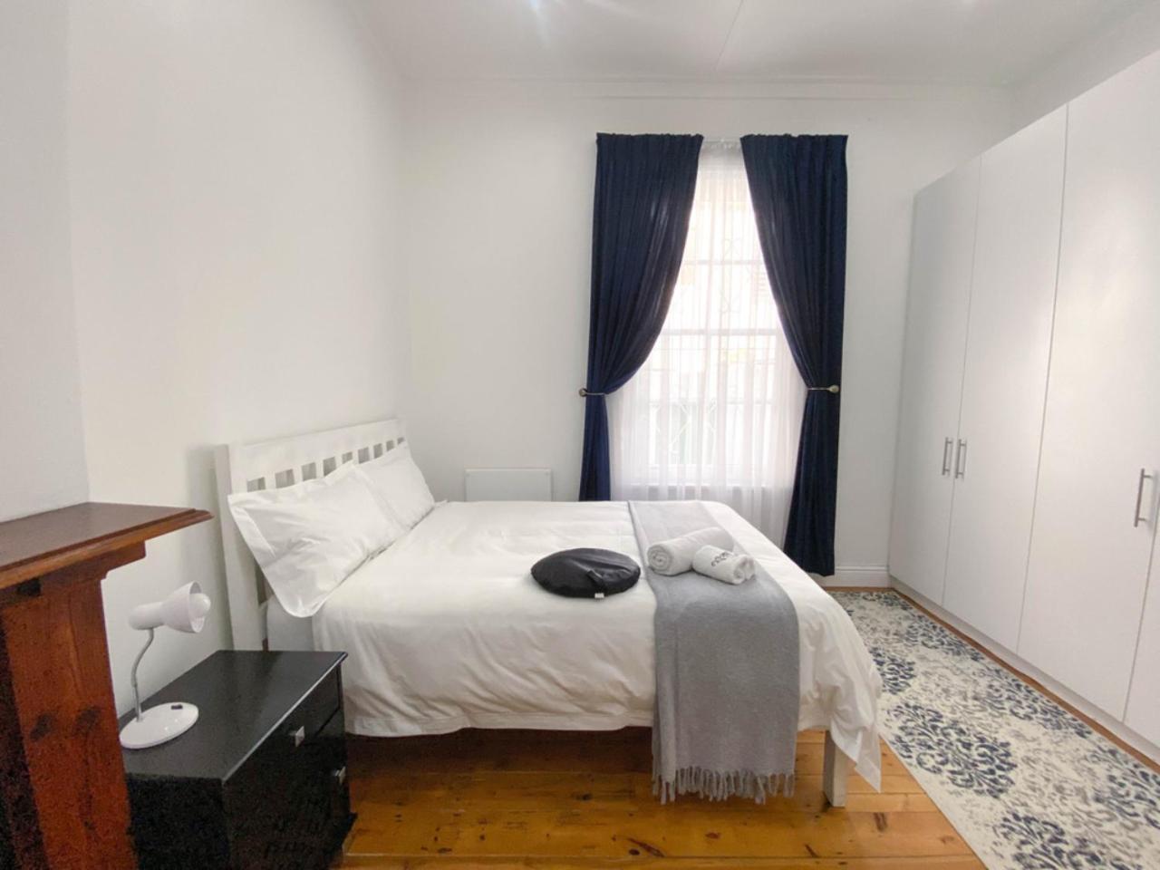 Modern 8 Sleeper In Trendy Observatory Cape Town