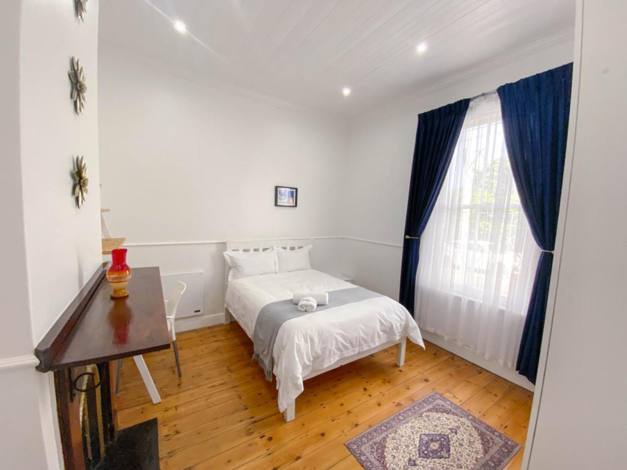 Modern 8 Sleeper In Trendy Observatory