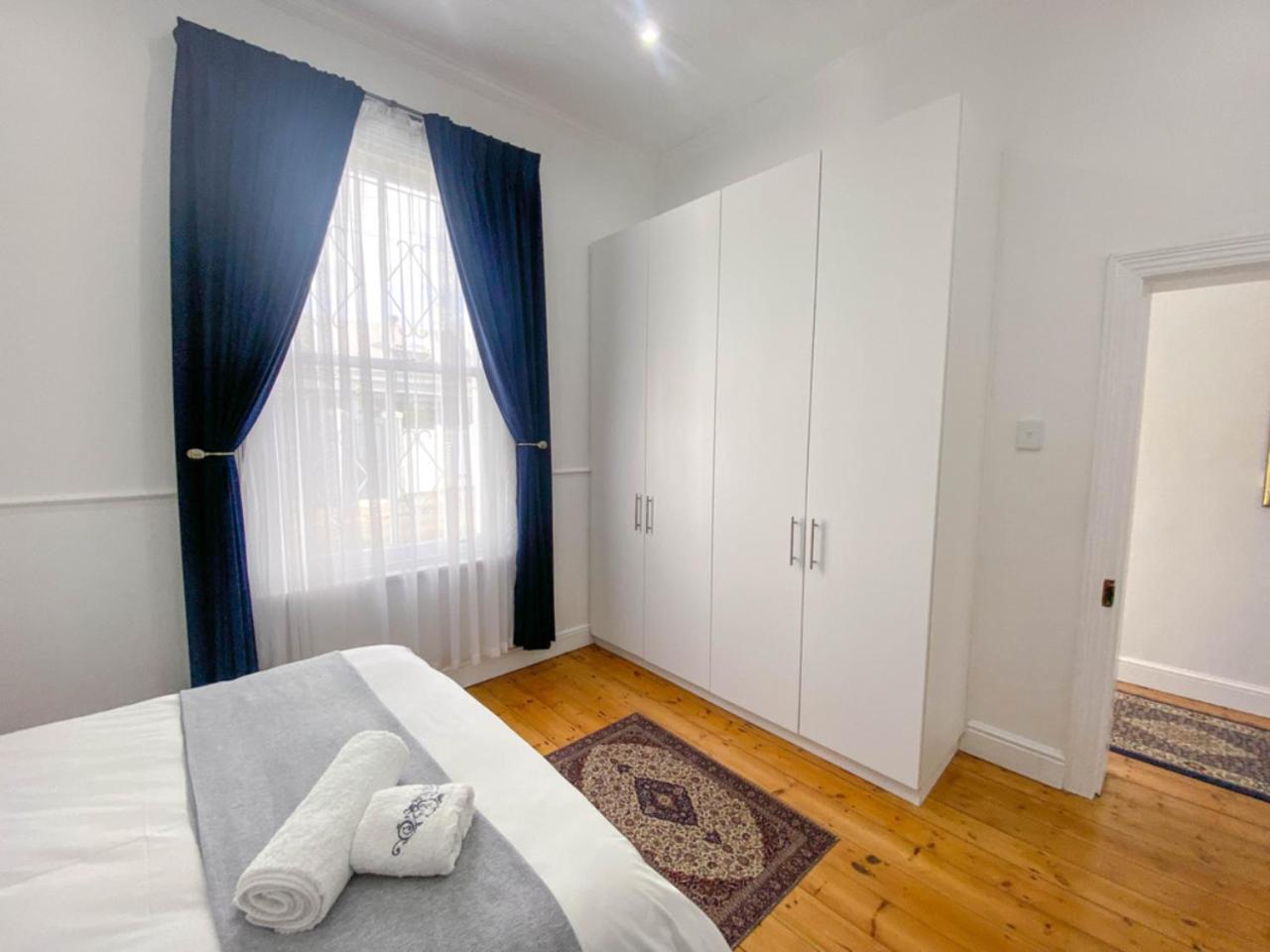 Modern 8 Sleeper In Trendy Observatory Kaapstad